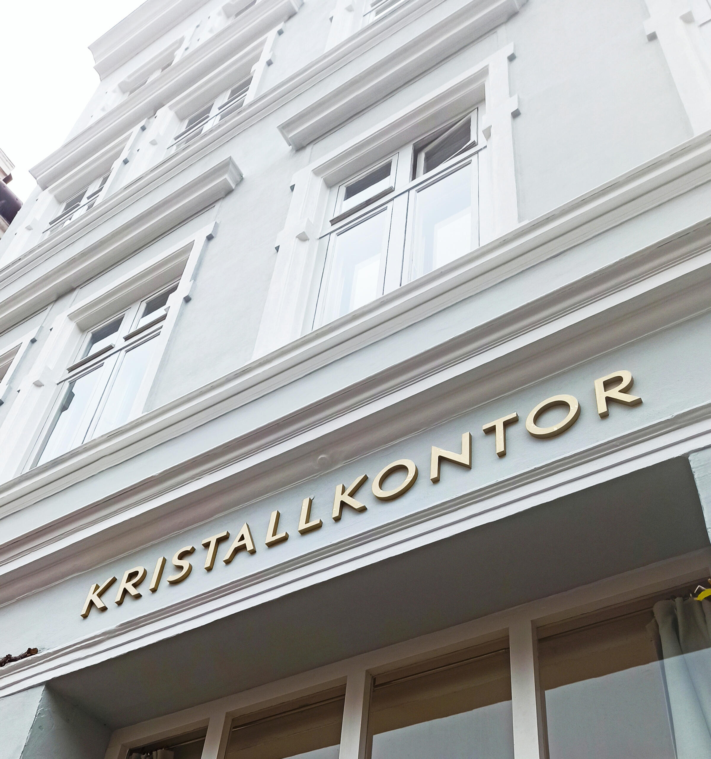 Das Kristallkontor in Lübeck ist für Wohndekoration mit ausgewählt schönen Mineralien bekannt.